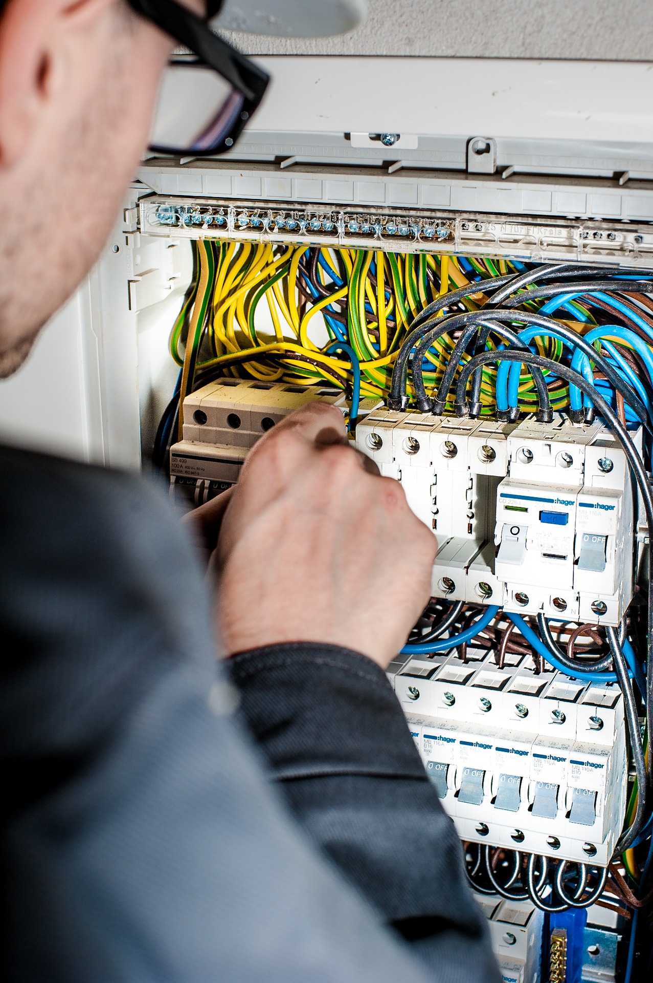 Electrical Work trade image for Sudtrix Group building and property services